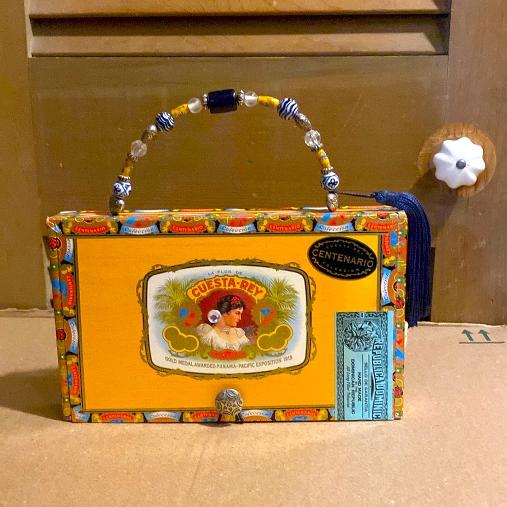 Gold Cuesta Rey cigar box purse w/beaded handle and leopard lining